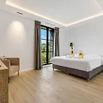 Deva - 5 Bedrooms - Heated Pool
