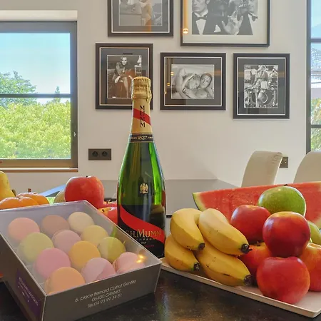 Villa Deva - 5 Bedrooms - Heated Pool