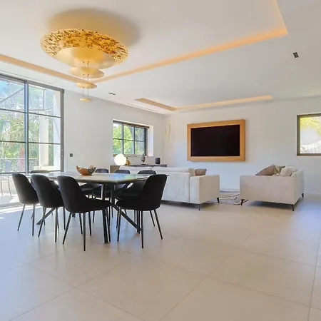 Deva - 5 Bedrooms - Heated Pool *