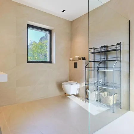 Deva - 5 Bedrooms - Heated Pool Villa Cannes