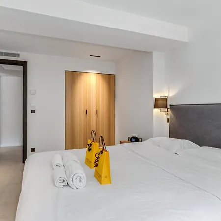 Deva - 5 Bedrooms - Heated Pool * Cannes