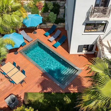 Villa Deva - 5 Bedrooms - Heated Pool