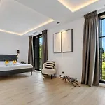 Deva - 5 Bedrooms - Heated Pool Villa Cannes