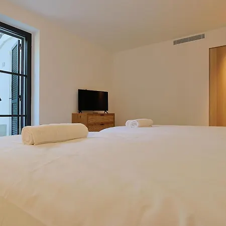 Deva - 5 Bedrooms - Heated Pool 戛纳